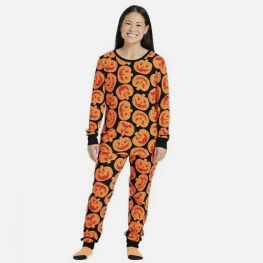 Hyde & EEK Halloween Pumpkin Print Women's Pajama Set